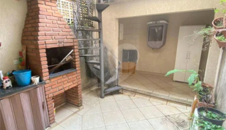 Sobrado à venda com 2 quartos, sendo 1 suíte, em Jardim Regina, São Paulo, SP