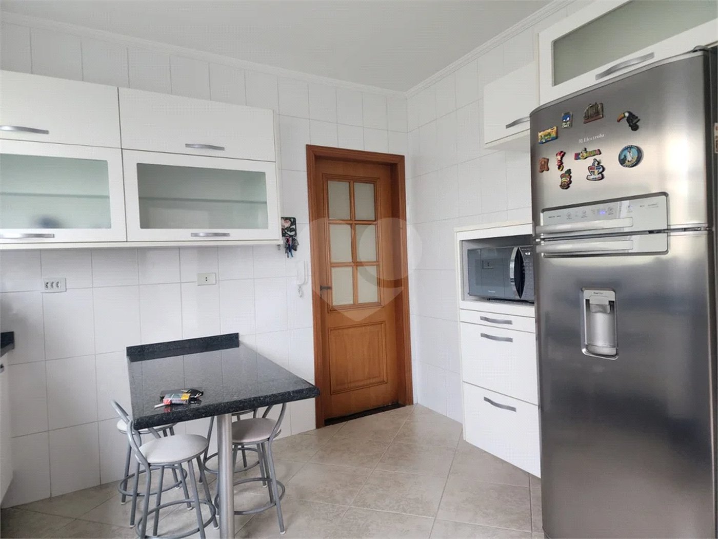 Sobrado à venda com 3 quartos, sendo 1 suíte, em Vila Paulicéia, São Paulo, SP