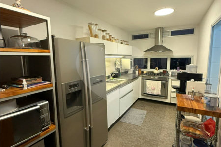 Apartamento à venda com 3 quartos, sendo 2 suítes,  em Vila Andrade, São Paulo, SP