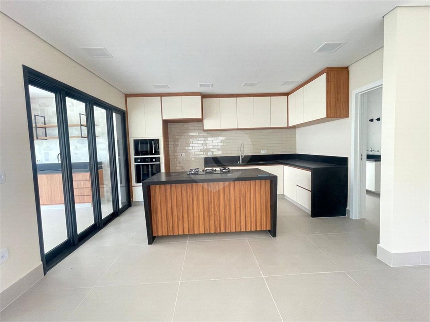 Casa à venda com 3 suítes no condomínio Reserva São Nicolau, Atibaia - SP