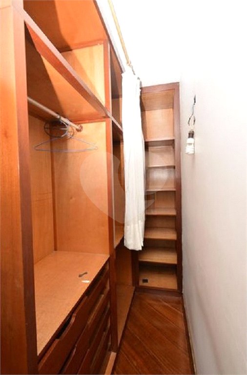 Casa à venda com 5 quartos, sendo 2 suítes, em Vila Galvão, Guarulhos, SP