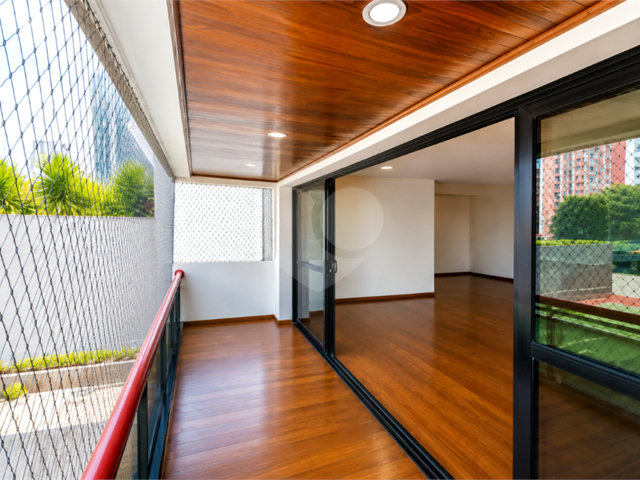 Apartamento à venda com 3 quartos, sendo 1 suíte,  em Vila Mascote, São Paulo, SP