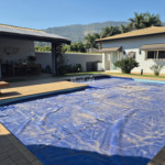 Casa térea à venda com 3 quartos, sendo 2 suítes, em Condomínio Flamboyant-B, Atibaia - SP