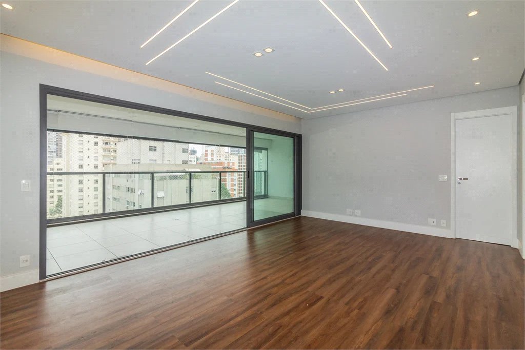 Apartamento à venda com 3 quartos, sendo 2 suítes, em Pinheiros, São Paulo, SP