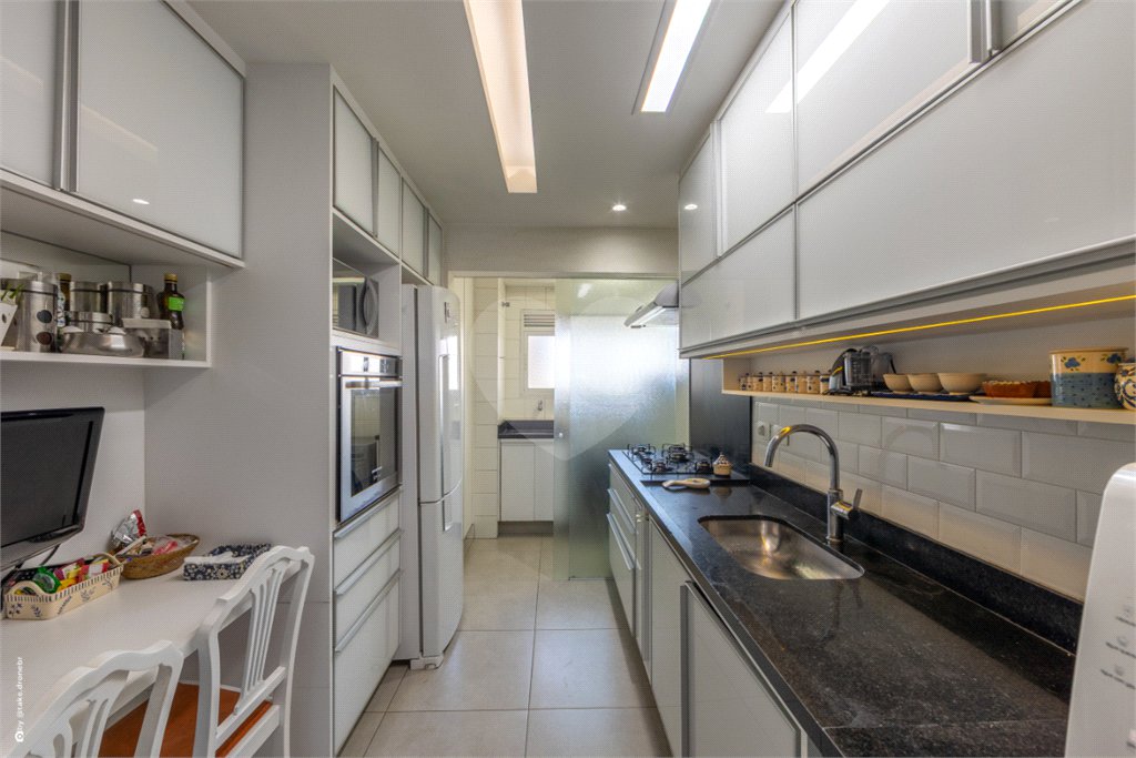 Apartamento à venda com 3 quartos, sendo 2 suítes, em Jardim Marajoara, São Paulo, SP