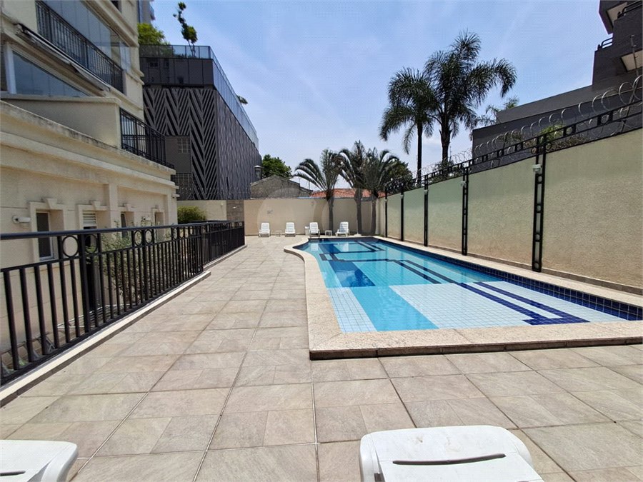 Apartamento à venda com 2 quartos, sendo 1 suíte, em Pinheiros, São Paulo, SP