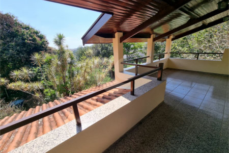Casa à venda com 4 quartos, sendo 2 suítes, em Bosque, Vinhedo, SP