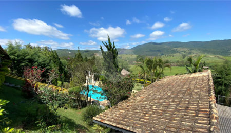 Casa em condomínio à venda com 4 quartos, sendo 1 suíte,  no Centro, Bom Jesus dos Perdões, SP