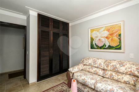 Casa à venda com 4 quartos, sendo 2 suítes,  em Interlagos, São Paulo, SP