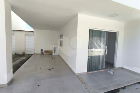 Duplex à venda com 3 quartos, sendo 1 suíte, em Taperapuan, Porto Seguro, BA