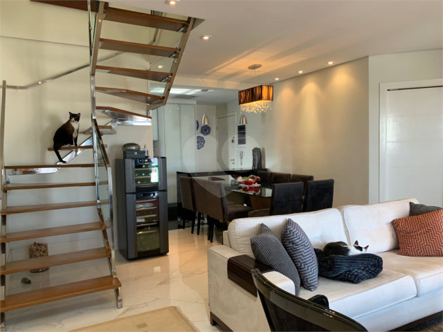 Apartamento à venda com 3 quartos, sendo 2 suítes,  em Mooca, São Paulo, SP