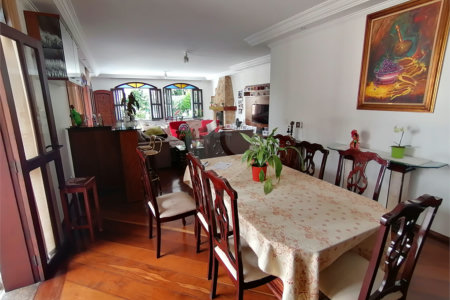 Casa de 3 quartos com lazer à venda na Vila Mariana