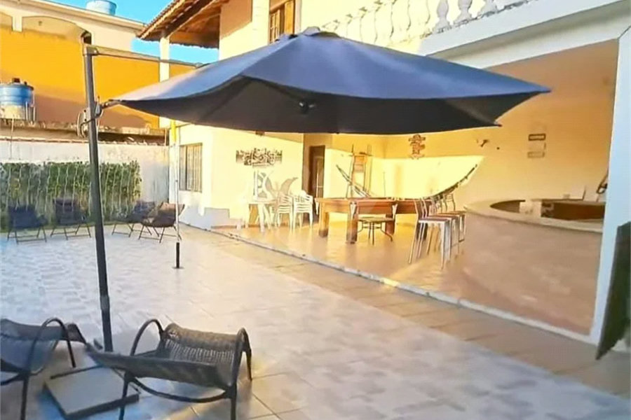 Belíssima casa com 04 dormitórios em Itanhaém