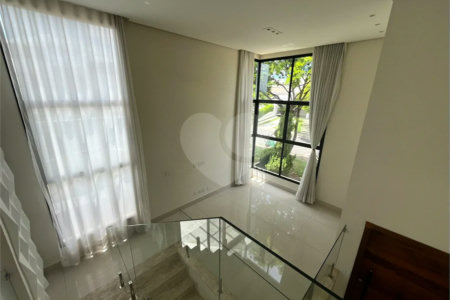 Casa de Alto Padrão à Venda – Condomínio Terra Magna | Indaiatuba/SP - Sofisticação, conforto e funcionalidade. Este magnífico sobrado possui 300 m² de área construída em um terreno de 420 m², com ambientes amplos, integrados e acabamentos de alto padrão. Destaques do imóvel - 4 dormitórios, sendo 3