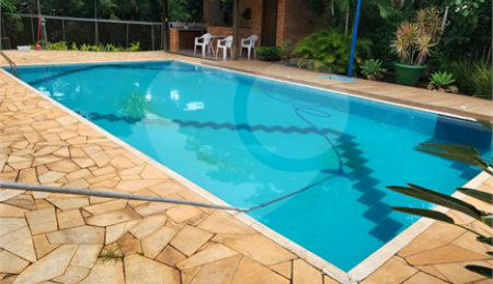 Chácara à venda com 4 quartos, sendo 3 suítes,  em Pinheirinho, Vinhedo, SP