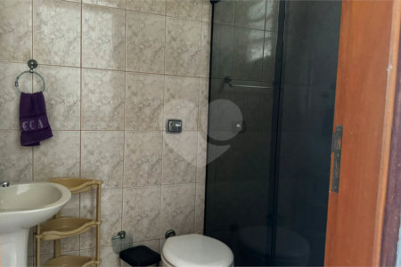 Casa à venda com 8 quartos, sendo 3 suítes,  no condomínio Terras de Santa Rosa, Salto - SP