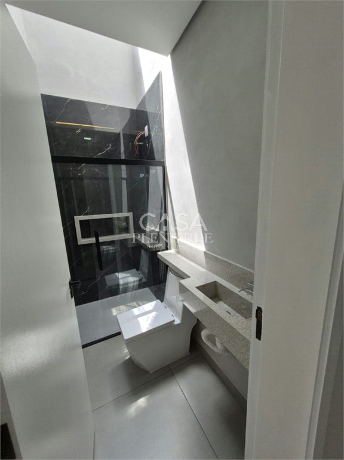 Casa em condomínio à venda com 3 quartos, sendo 2 suítes,  em Jardim Villagio Milano, Sorocaba, SP