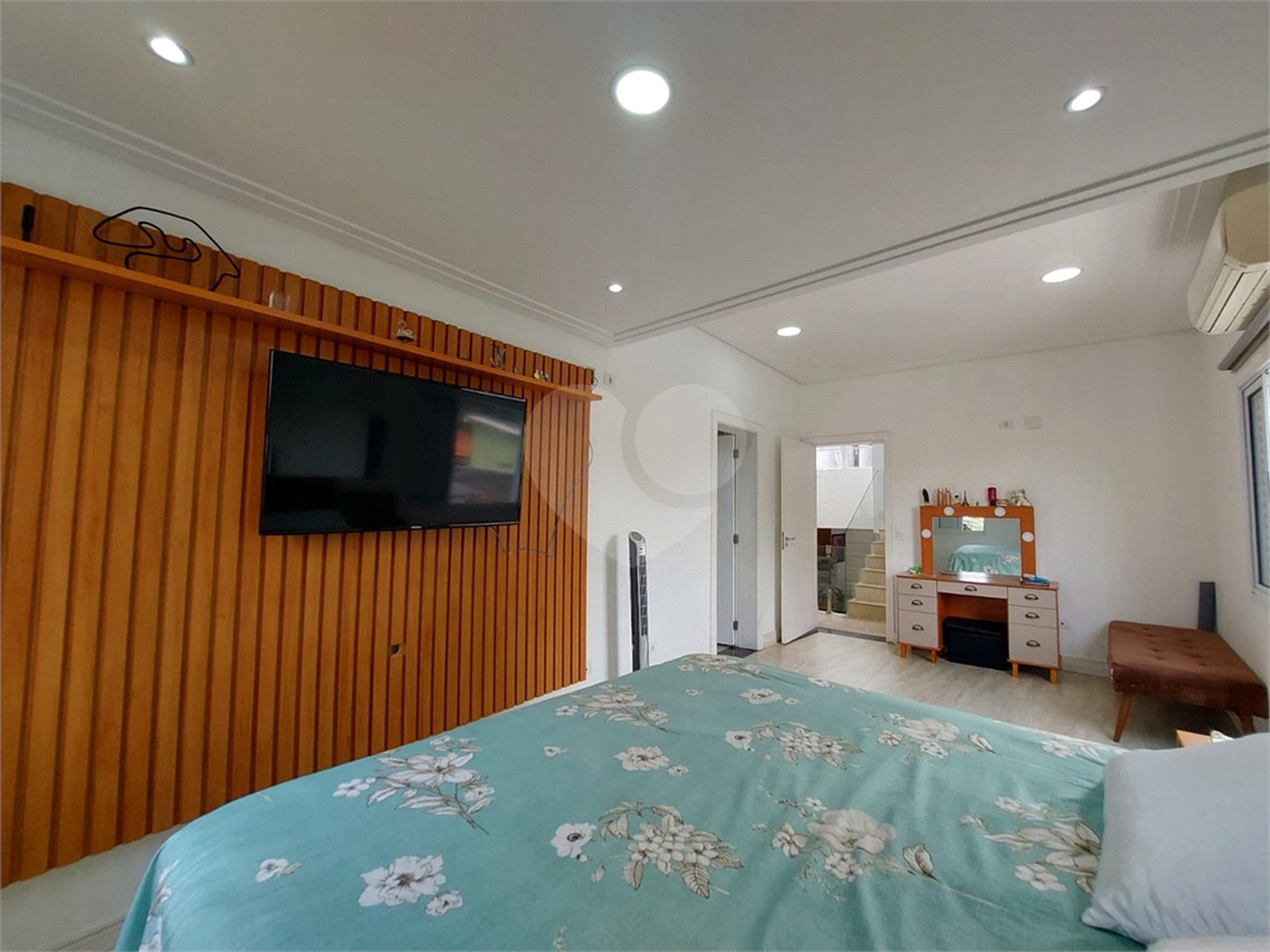 Casa à venda com 4 suítes em Lapa, São Paulo, SP