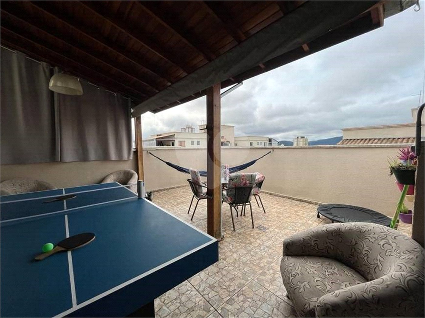Apartamento à venda com 3 quartos, sendo 1 suíte, em Vila Santana, Mogi das Cruzes, SP