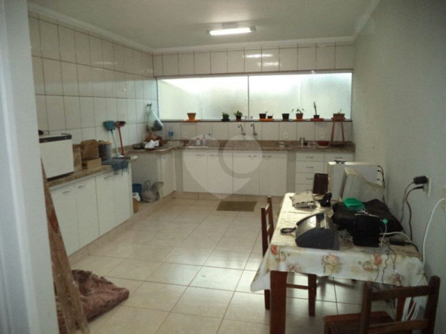 Sobrado para alugar com 4 quartos, sendo 3 suítes,  em Tremembé, São Paulo, SP
