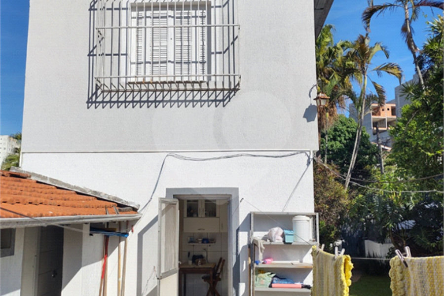 Sobrado à venda com 3 quartos em Tremembé, São Paulo, SP