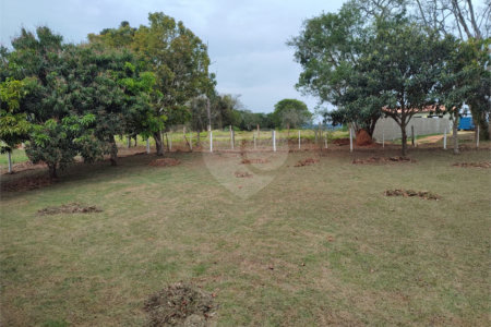 Chácara à venda com 3 quartos, sendo 1 suíte, em Bairro do Machadinho, Angatuba, SP