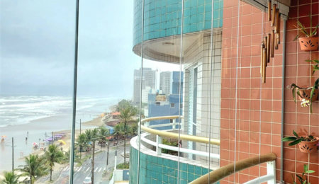 Apartamento à venda com 2 quartos, sendo 1 suíte,  em Vera Cruz, Mongaguá, SP
