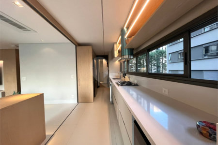 Apartamento à venda com 2 suítes em Vila Nova Conceição, São Paulo, SP