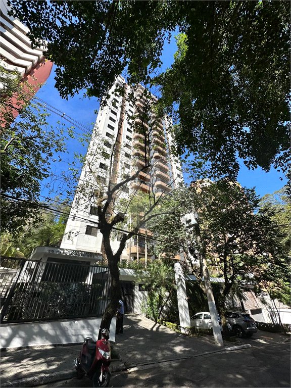 Apartamento à venda com 3 quartos, sendo 1 suíte, em Vila Andrade, São Paulo, SP