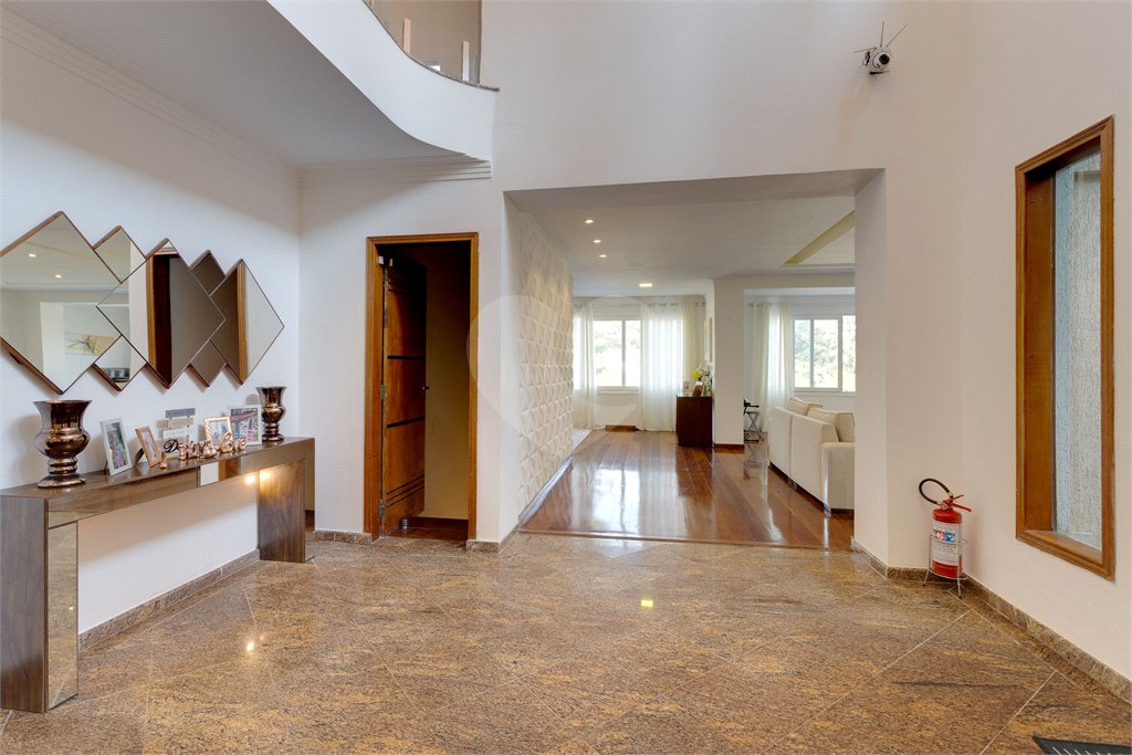 Casa à venda com 5 suítes em Jardim Marajoara, São Paulo, SP
