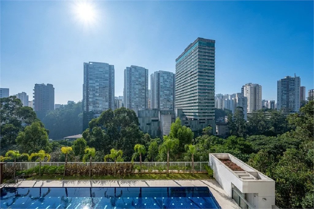 Apartamento à venda com 3 suítes em Jardim Caboré, São Paulo, SP