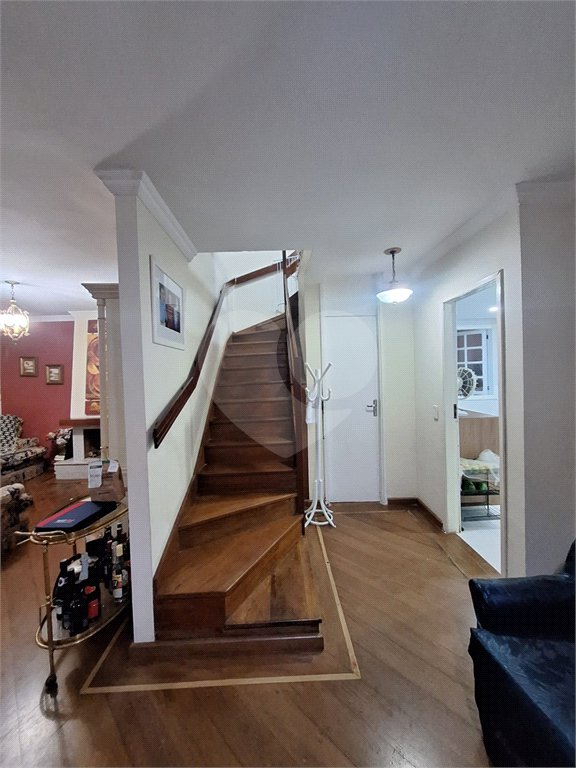 Casa à venda com 5 quartos, sendo 3 suítes,  no condomínio Vila Panamericana, São Paulo - SP