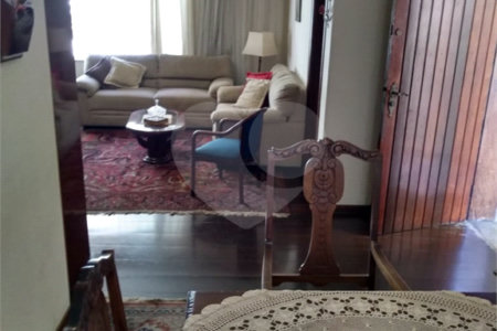 Casa à venda com 4 quartos, sendo 1 suíte, em Alto da Lapa, São Paulo, SP