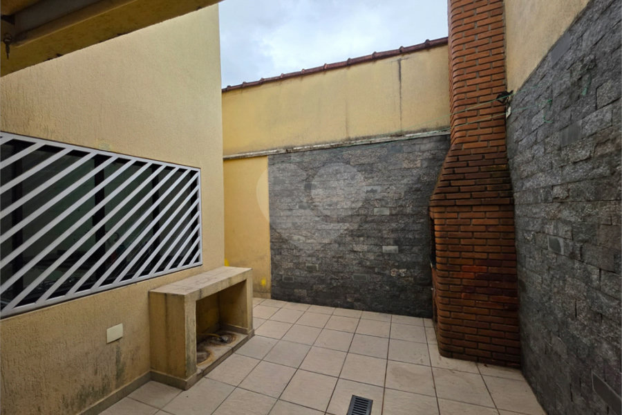 Sobrado à venda com 3 quartos em Vila Rica, São Paulo, SP