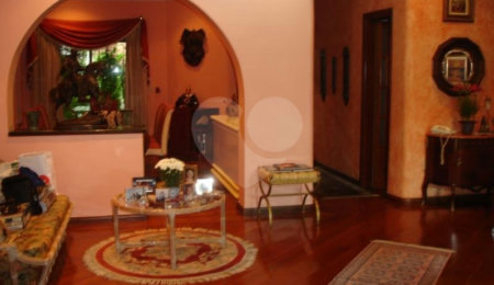 Casa à venda com 4 quartos, sendo 2 suítes,  em Aclimação, São Paulo, SP