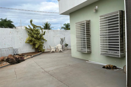 Casa à venda com 2 suítes em Cidade Jardim, Araraquara, SP