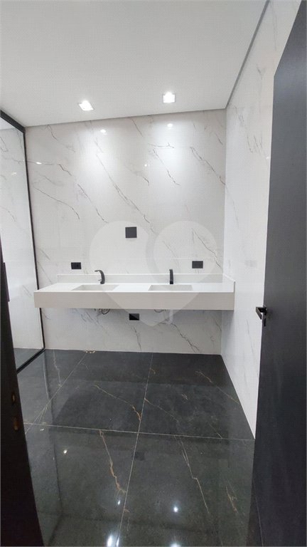 Casa à venda com 5 suítes no condomínio Figueira Garden, Atibaia - SP
