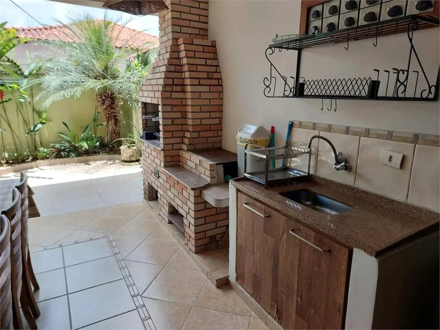 Sobrado à venda com 3 quartos, sendo 1 suíte, em Jardim das Vertentes, São Paulo, SP