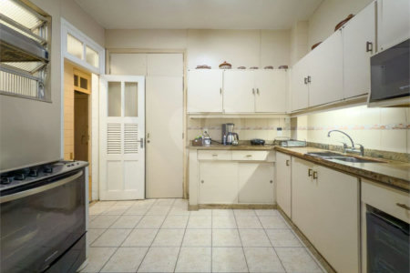 Apartamento à venda com 3 quartos, sendo 1 suíte,  em Copacabana, Rio de Janeiro, RJ