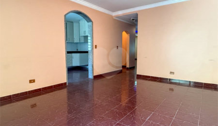 Sobrado à venda com 3 quartos, sendo 1 suíte,  em Cidade Líder, São Paulo, SP