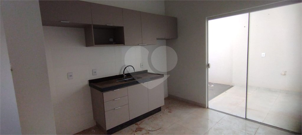 Casa à venda ou para alugar com 2 quartos, sendo 1 suíte, em Ipê, Três Lagoas, MS