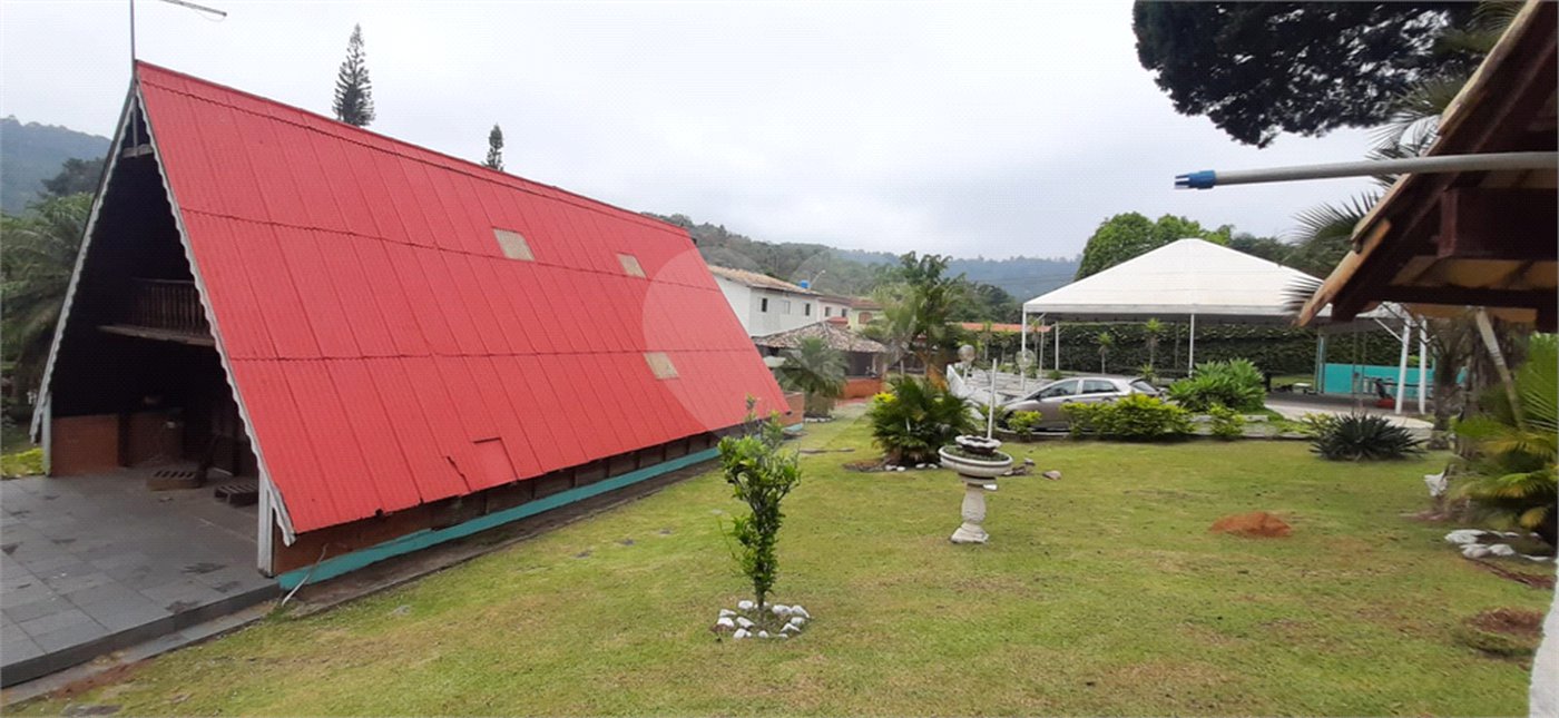 Casa Térrea à venda com 5 quartos, sendo 3 suítes, em Serra da Cantareira, Mairiporã, SP
