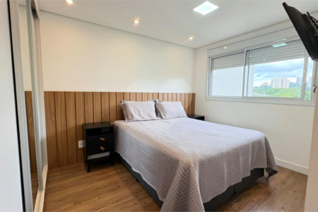 Apartamento à venda com 3 quartos, sendo 1 suíte, em Santo Amaro, São Paulo, SP