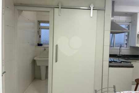 Apartamento à venda com 3 quartos, sendo 1 suíte,  em Vila Guilherme, São Paulo, SP