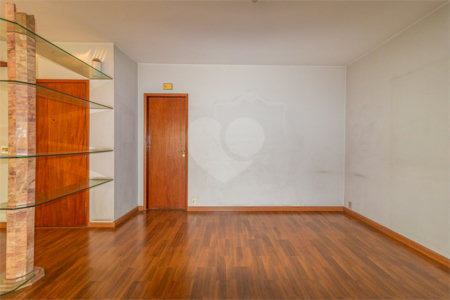 Apartamento à venda com 3 quartos, sendo 1 suíte, em Higienópolis, São Paulo, SP