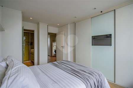 Apartamento à venda com 2 suítes em Jardim Europa, São Paulo, SP