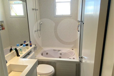 Apartamento à venda com 3 quartos, sendo 1 suíte, em Vila Andrade, São Paulo, SP