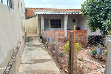 Casa à venda com 2 quartos, sendo 1 suíte, em Vila Belo Horizonte, Itapetininga, SP