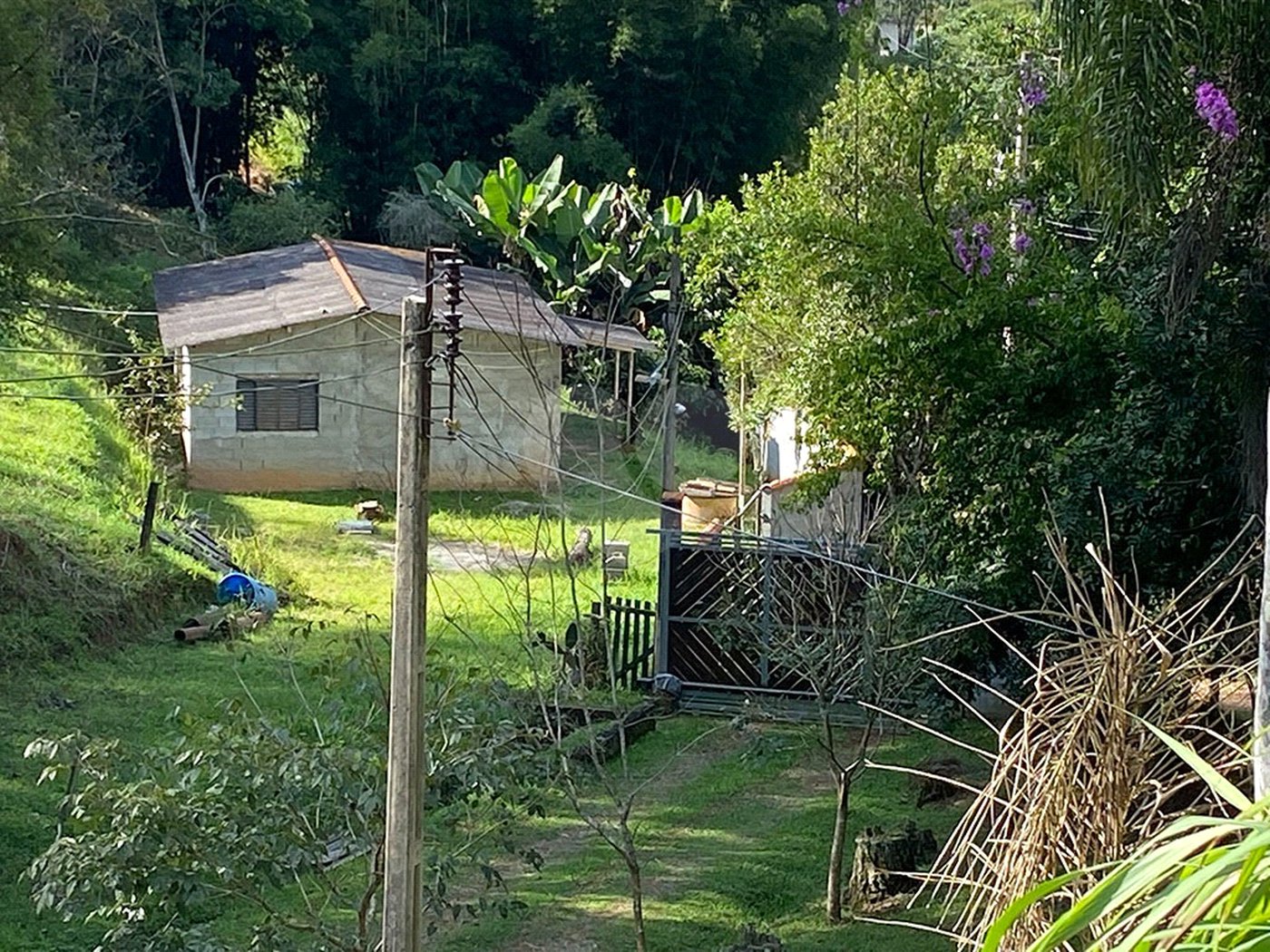 Sítio à venda com 3 quartos, sendo 1 suíte,  no Centro, Biritiba-mirim, SP