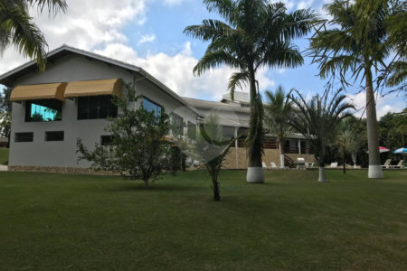 Casa à venda com 4 suítes no Centro, Guararema, SP